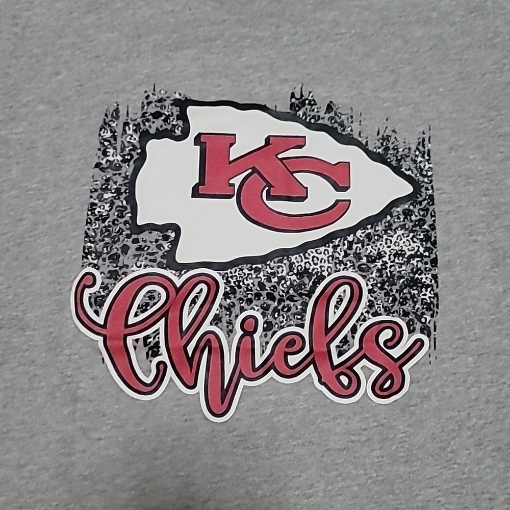 Kansas City Chiefs Gray T-shirt with KC Cheifs Logo. Size Large Custom Made - Picture 2 of 2